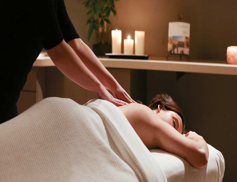 massage at home price  