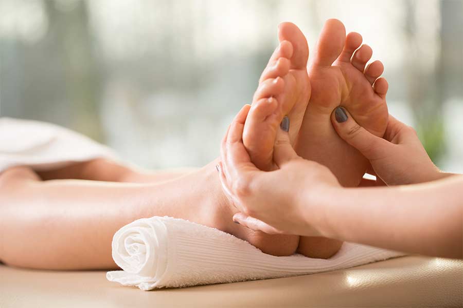 Reflexology massage service at home 