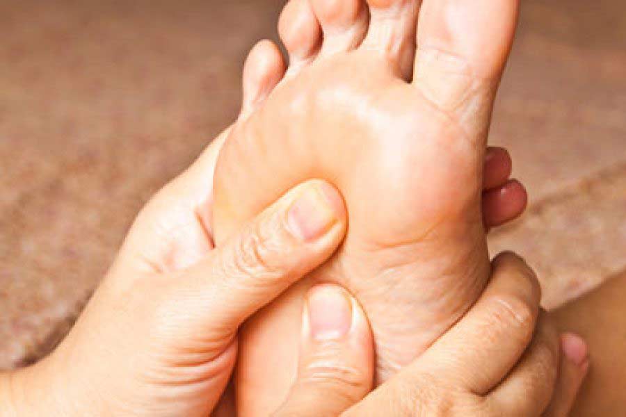 Foot massage service at home 